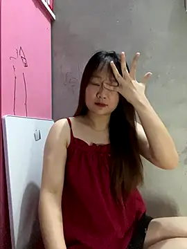 Snapshot of Hinne07 chatting on September 14, 2025, 7:09 am Hinne07 online show from September 14, 2025, 7:09 am