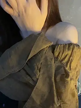 Snapshot of Hinne07 chatting on March 3, 2026, 11:56 pm Hinne07 online show from March 3, 2026, 11:56 pm