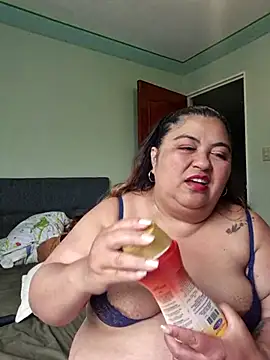 curvy diva  online show from February 23, 2026, 1:55 pm