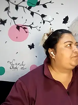 curvy diva  online show from November 12, 2025, 10:41 am