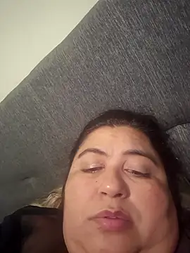 curvy diva  online show from October 23, 2025, 1:48 am