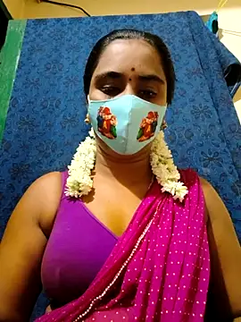 mini-queen online show from October 15, 2025, 5:54 pm