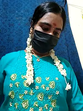 mini-queen online show from April 24, 2026, 11:45 am