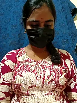 mini-queen online show from October 7, 2025, 8:48 am