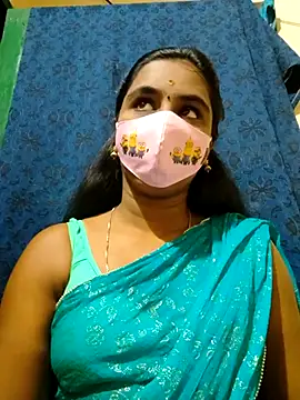 mini-queen online show from October 16, 2025, 5:21 pm