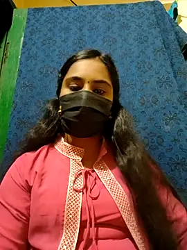 mini-queen online show from October 12, 2025, 9:54 am