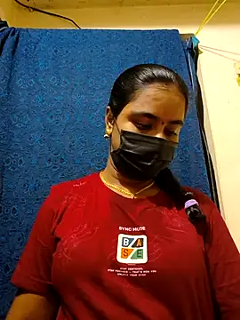 mini-queen online show from April 1, 2026, 6:05 pm