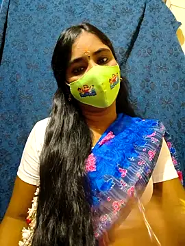 mini-queen online show from November 21, 2025, 3:33 pm