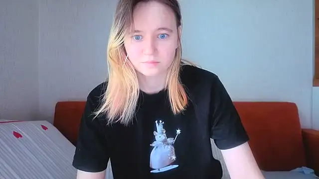 Ericha Stone online show from July 16, 2026, 2:52 am