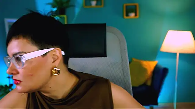 LauraDavidsons online show from November 16, 2025, 6:34 pm