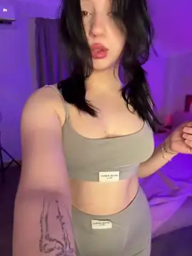 YourLittleDevil online show from March 12, 2026, 5:24 am