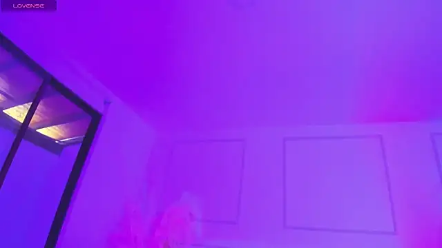 Emilywillis8 online show from October 24, 2025, 1:43 pm