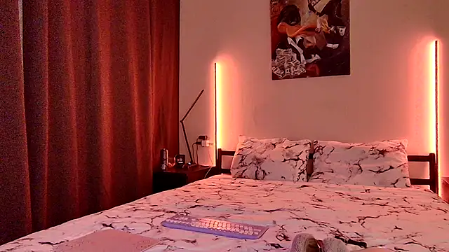 Missss Eva online show from September 28, 2025, 8:05 pm