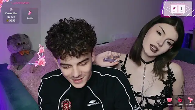 Alice18James online show from October 5, 2025, 3:14 pm