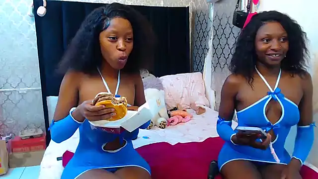 SexyPetitex25 online show from October 15, 2025, 9:12 pm