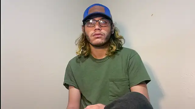 Snapshot of zacthefeetguy chatting on February 16, 2026, 11:20 am zacthefeetguy online show from February 16, 2026, 11:20 am