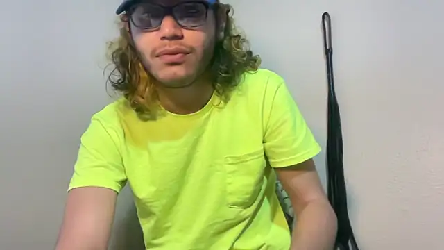 Snapshot of zacthefeetguy chatting on February 14, 2026, 3:45 pm zacthefeetguy online show from February 14, 2026, 3:45 pm