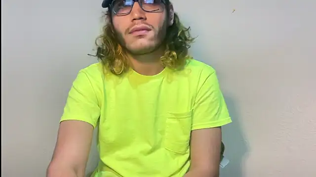 Snapshot of zacthefeetguy chatting on February 19, 2026, 2:19 am zacthefeetguy online show from February 19, 2026, 2:19 am