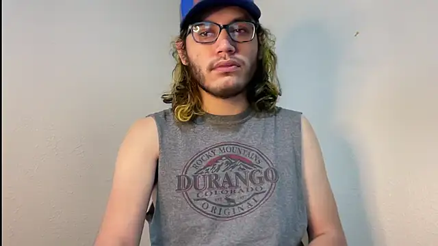 Snapshot of zacthefeetguy chatting on February 27, 2026, 3:01 pm zacthefeetguy online show from February 27, 2026, 3:01 pm