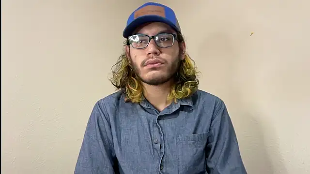 Snapshot of zacthefeetguy chatting on March 1, 2026, 6:30 pm zacthefeetguy online show from March 1, 2026, 6:30 pm