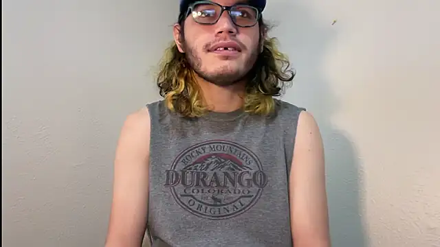 Snapshot of zacthefeetguy chatting on February 23, 2026, 4:51 pm zacthefeetguy online show from February 23, 2026, 4:51 pm