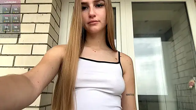 SweetJinny88 online show from October 11, 2025, 7:20 am