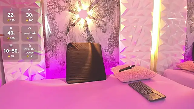 Madison 03 online show from November 11, 2025, 5:02 am