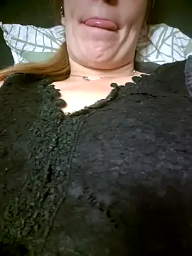 Carolinemiam online show from October 29, 2025, 3:16 am