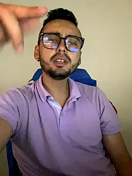 cristopher wallacee online show from October 16, 2025, 9:34 pm