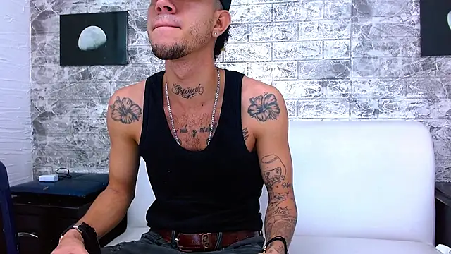 tattoos22 online show from November 29, 2025, 11:43 am