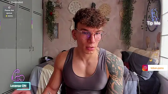 Snapshot of estebandi_do chatting on February 4, 2026, 8:26 pm estebandi do online show from February 4, 2026, 8:26 pm