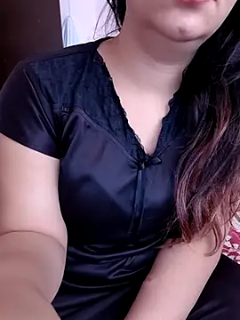 Dimple sexxy online show from April 13, 2026, 6:50 am