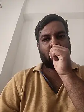 vinay smalldick online show from April 1, 2026, 4:14 am