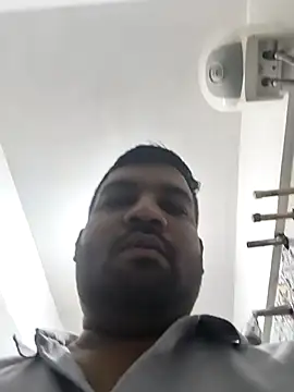 vinay smalldick online show from December 3, 2025, 1:06 am