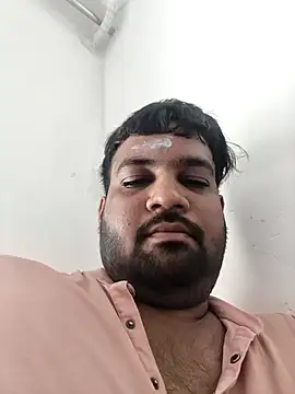 vinay smalldick online show from June 6, 2026, 5:23 am