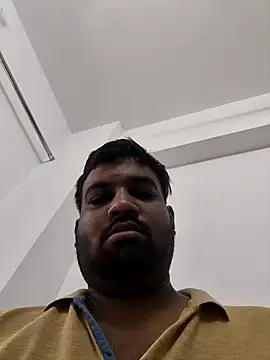 vinay smalldick online show from July 17, 2026, 3:59 am