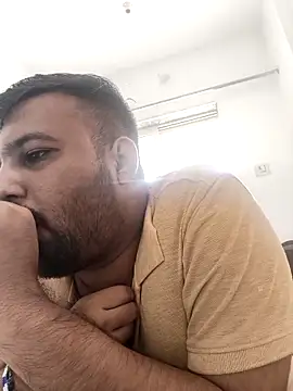 vinay smalldick online show from May 15, 2026, 4:43 am