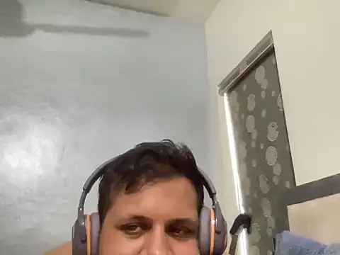 chiikuloveu online show from February 17, 2026, 4:43 am