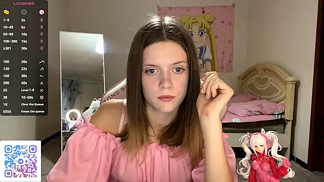 Snapshot of VibeQueenLucy chatting on October 2, 2025, 2:20 pm VibeQueenLucy online show from October 2, 2025, 2:20 pm