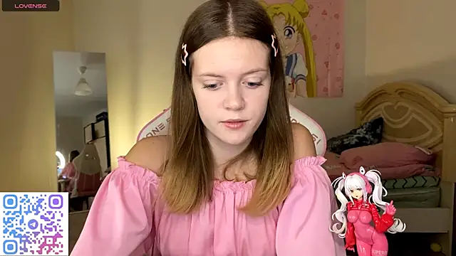 Snapshot of VibeQueenLucy chatting on November 2, 2025, 12:32 pm VibeQueenLucy online show from November 2, 2025, 12:32 pm