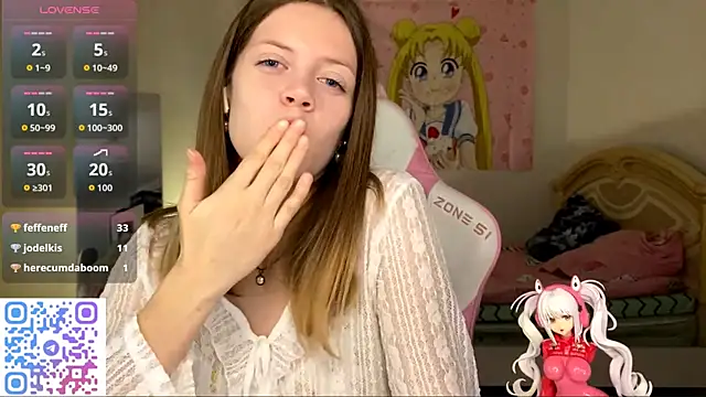 Snapshot of VibeQueenLucy chatting on November 3, 2025, 12:31 pm VibeQueenLucy online show from November 3, 2025, 12:31 pm