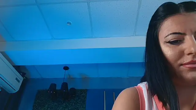 Snapshot of ReeneKortney chatting on September 9, 2025, 5:28 am ReeneKortney online show from September 9, 2025, 5:28 am