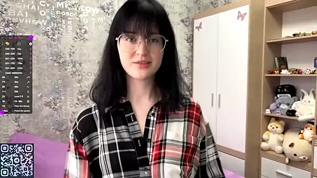 FakeLamb online show from September 27, 2025, 12:11 pm