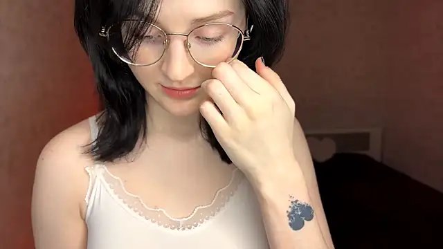 Snapshot of FakeLamb chatting on February 24, 2026, 9:04 pm FakeLamb online show from February 24, 2026, 9:04 pm