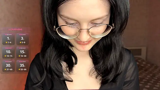 Snapshot of FakeLamb chatting on February 4, 2026, 9:10 pm FakeLamb online show from February 4, 2026, 9:10 pm