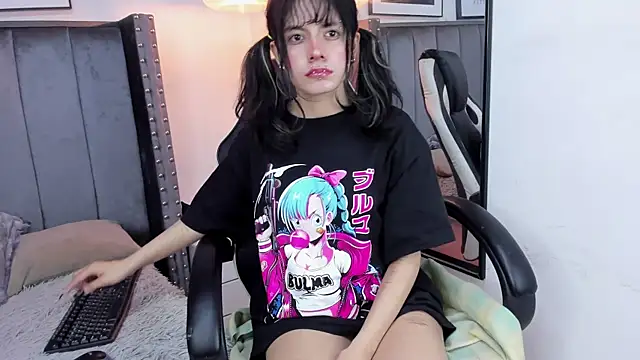 Snapshot of Miyu_Komori chatting on February 14, 2026, 12:38 pm Miyu Komori online show from February 14, 2026, 12:38 pm