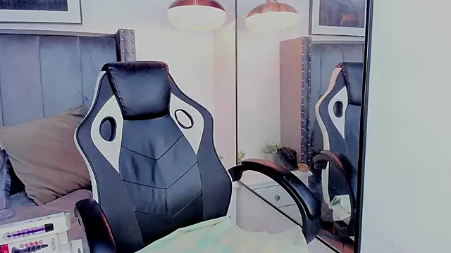 Miyu Komori online show from March 20, 2026, 7:59 pm