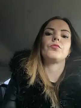 SexyLoLoUK online show from November 7, 2025, 10:20 am