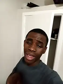 Snapshot of Vince_Favent chatting on October 4, 2025, 9:49 pm Vince Favent online show from October 4, 2025, 9:49 pm