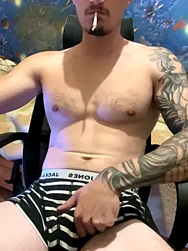 fronkie9384 online show from September 30, 2025, 7:20 pm